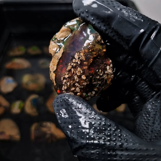 Wasseropal aus Äthiopien mit Contra Luz Effekt 🌈 38,48g