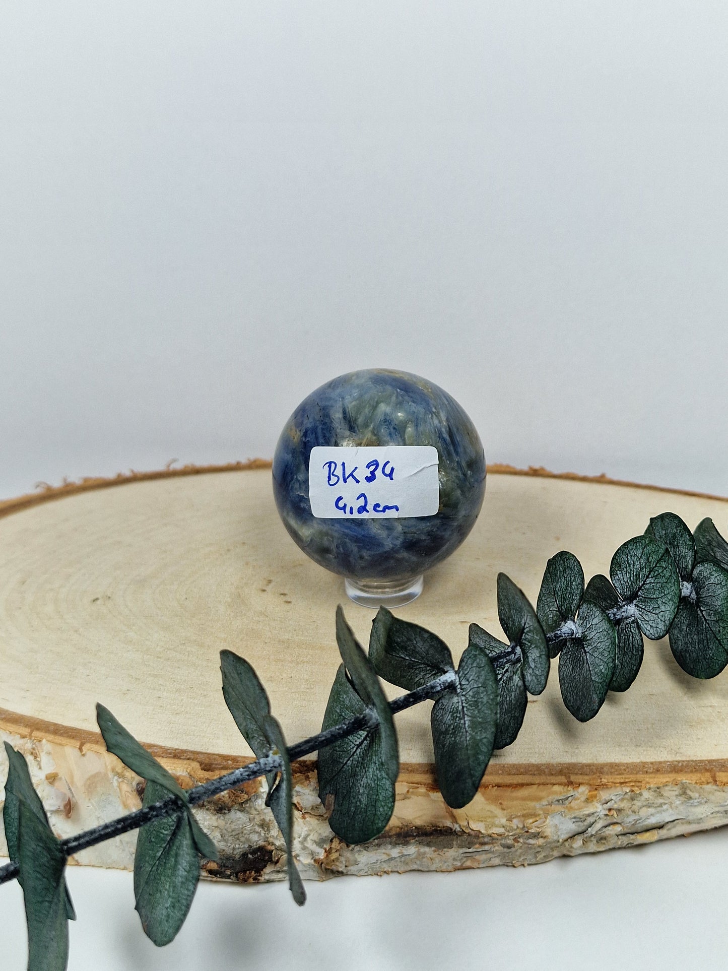 Kyanit Kugel 💙 BK34