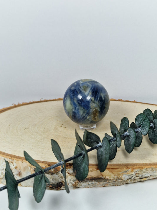Kyanit Kugel 💙 BK34
