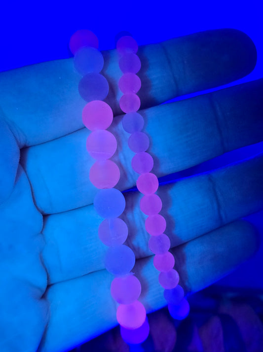 Mangano Calcit Kugelarmband 🎀 Leuchtet unter UV-Licht!