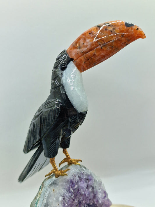 Tucan auf Amethyst Cutbase 🐦 VF141