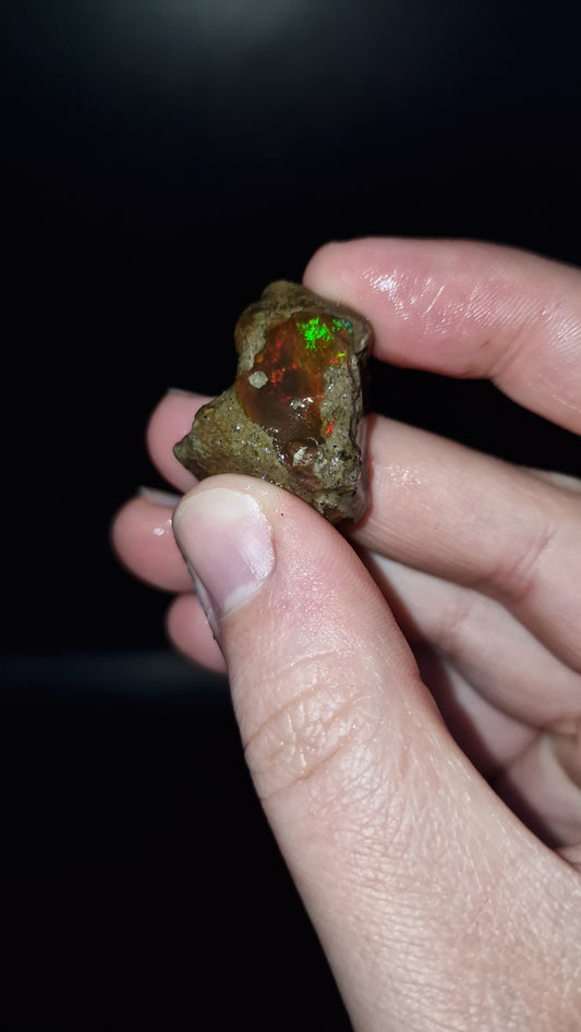 Wasseropal aus Äthiopien 🌈 9,77g