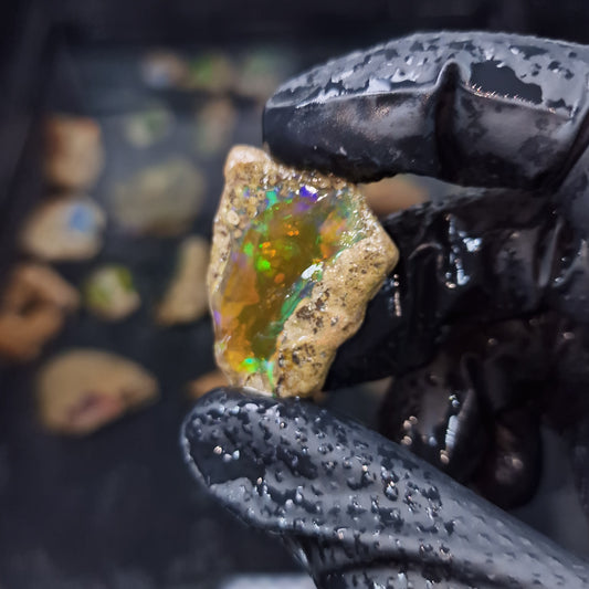Wasseropal aus Äthiopien 🌈 10,10g