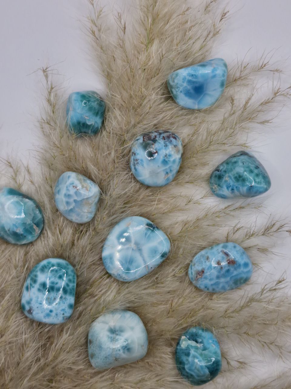 Larimar (Pektolith) Trommelsteine