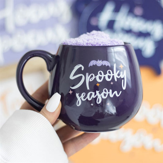 Spooky Season Tasse mit Kuschelsocken ☕️