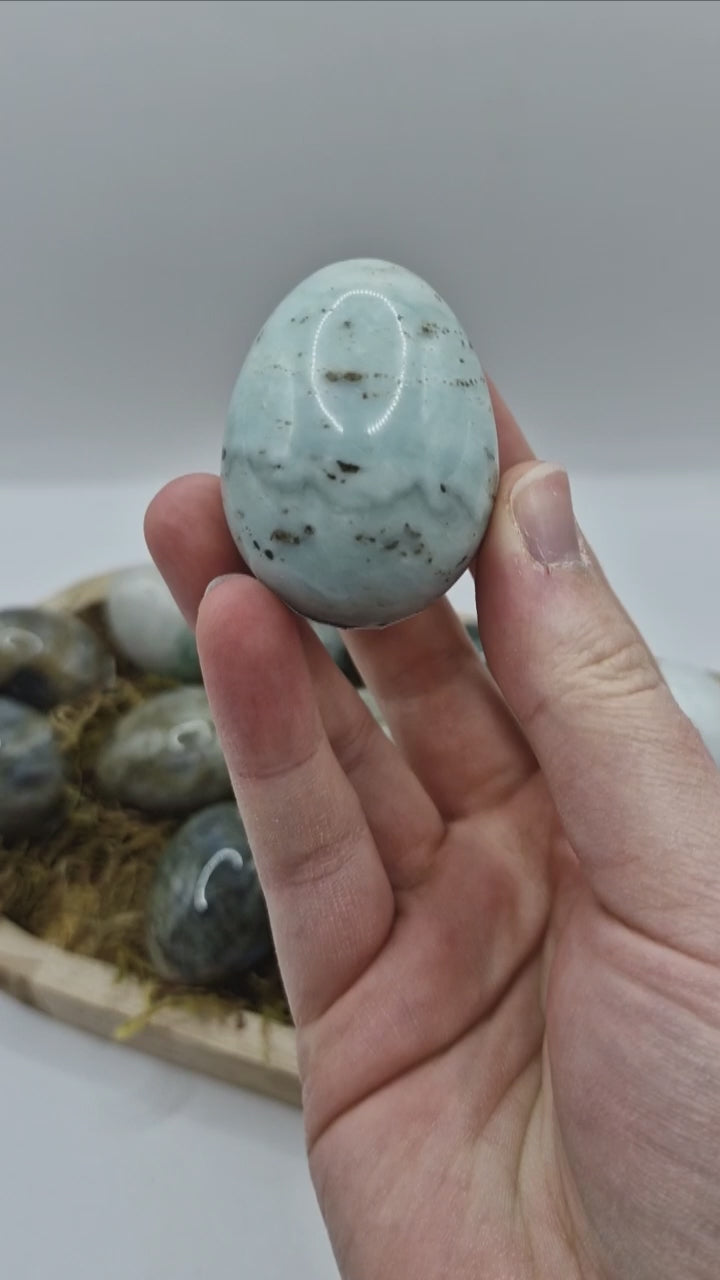Eier aus verschiedenen Materialien 🥚