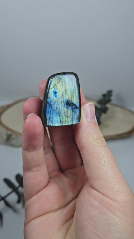 High Quality Labradorit Freiform 🌈 DO6