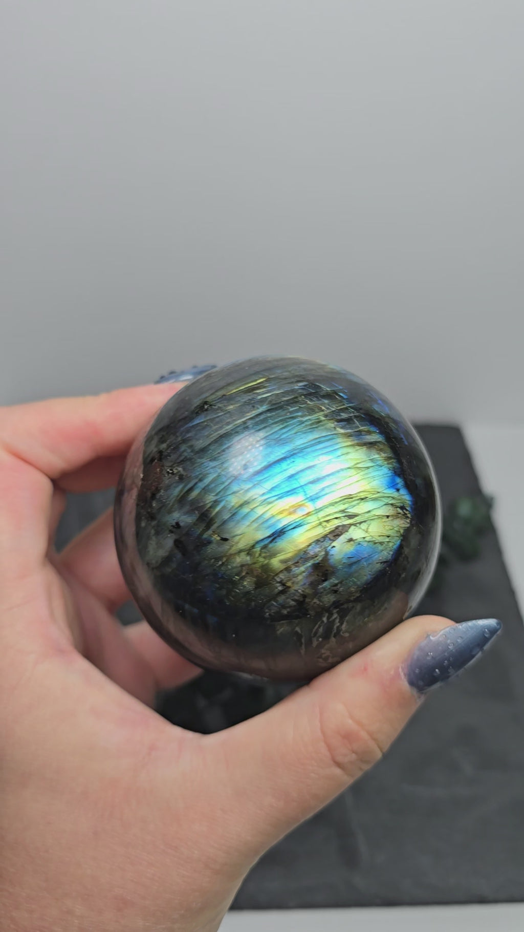 Labradorit Kugel 🌈 VA43