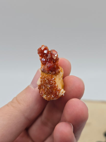 Vanadinit auf Baryt aus Marokko 🔥 7 – 20€