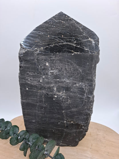 Schwarzer Turmalin Turm halbpoliert 🖤 Y186