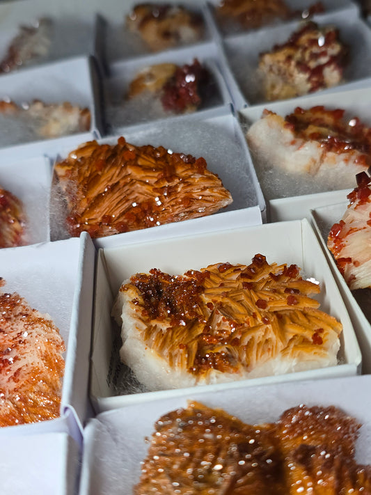 Vanadinit auf Baryt aus Marokko 🔥 21 – 68€