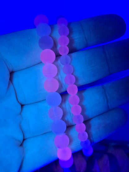 Mangano Calcit Kugelarmband 🎀 Leuchtet unter UV-Licht!