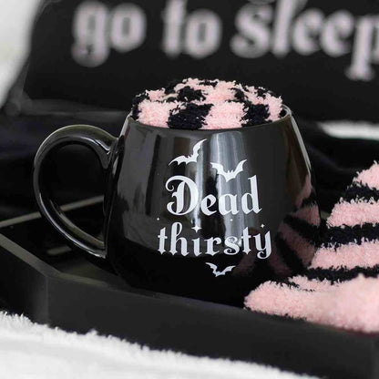 Dead and Thirsty Tasse mit Kuschelsocken ☕️