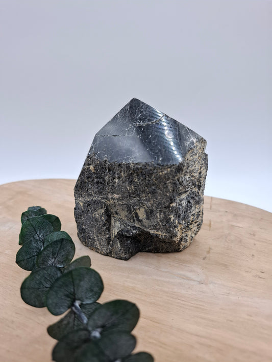 Schwarzer Turmalin Spitze halbpoliert 🖤 AB22